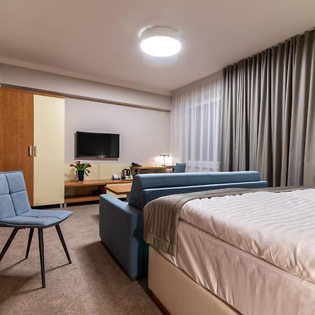 Hotel Karpatia Гуменне Экстерьер фото