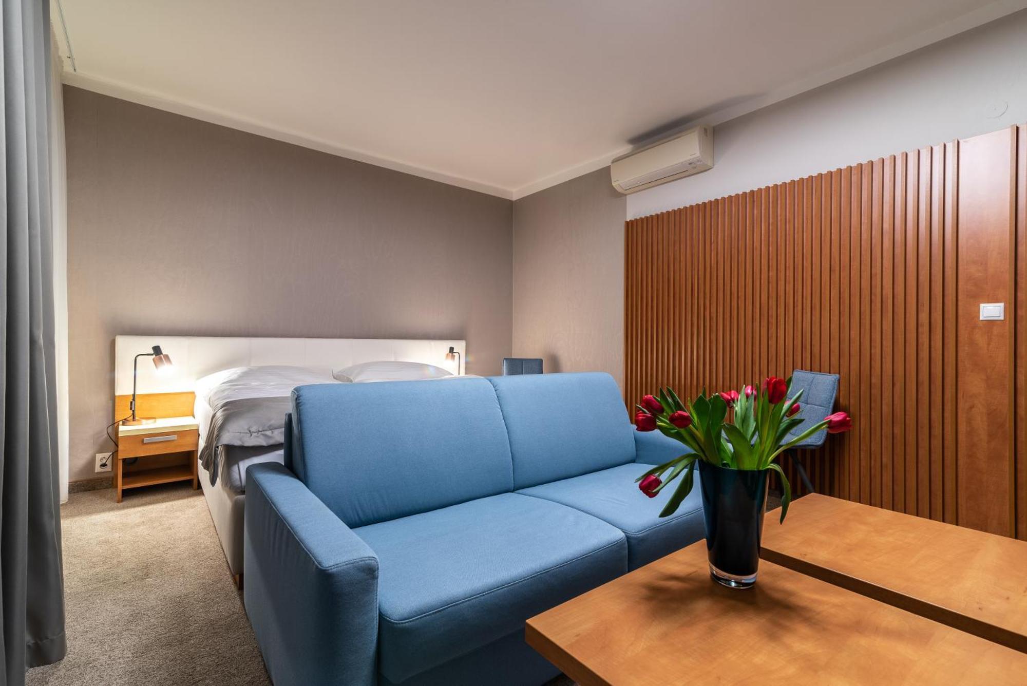 Hotel Karpatia Гуменне Экстерьер фото