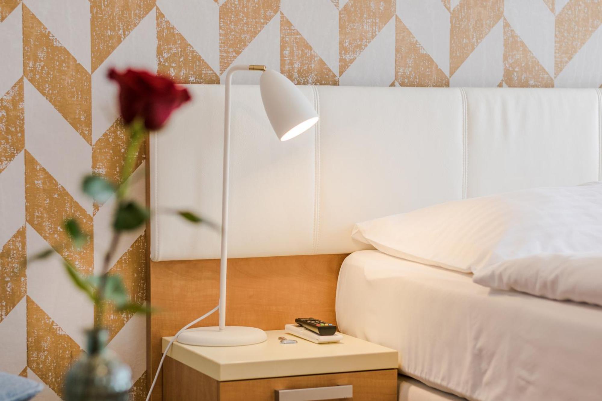 Hotel Karpatia Гуменне Экстерьер фото