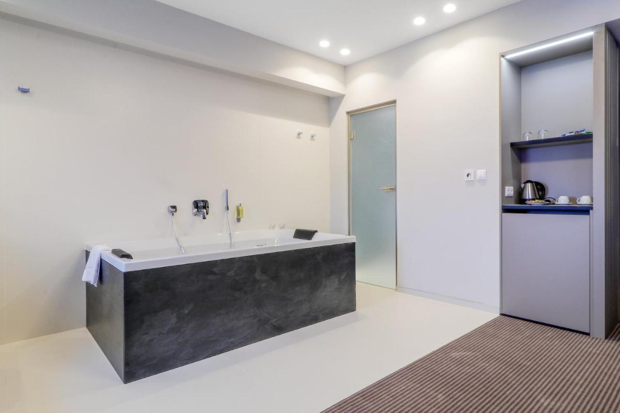 Hotel Karpatia Гуменне Экстерьер фото