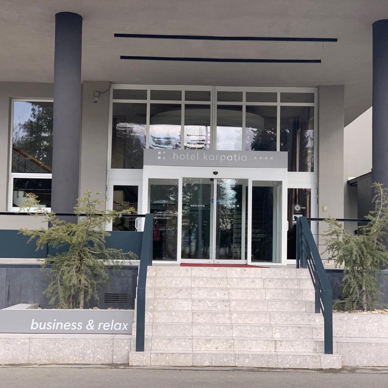 Hotel Karpatia Гуменне Экстерьер фото